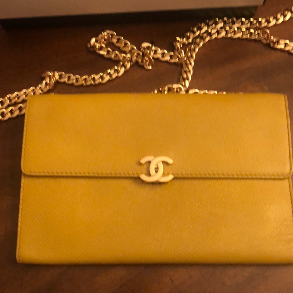 Authentic Chanel Crossbody with chain